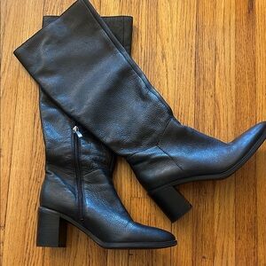 Sarto Franco  Black Pebbled Leather Women's Boots Size 6.5 EU Size 36.5 LIKE NEW
